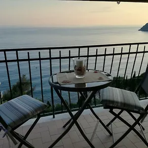 A & M House Apartment Moneglia