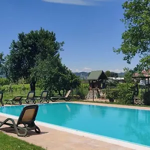 L'albara - Wines, Pool & Bauernhof